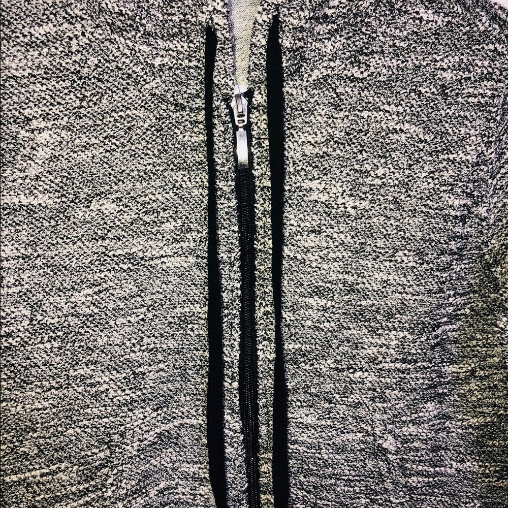 ❣️Gray Jacket❣️ - Picture 3 of 5